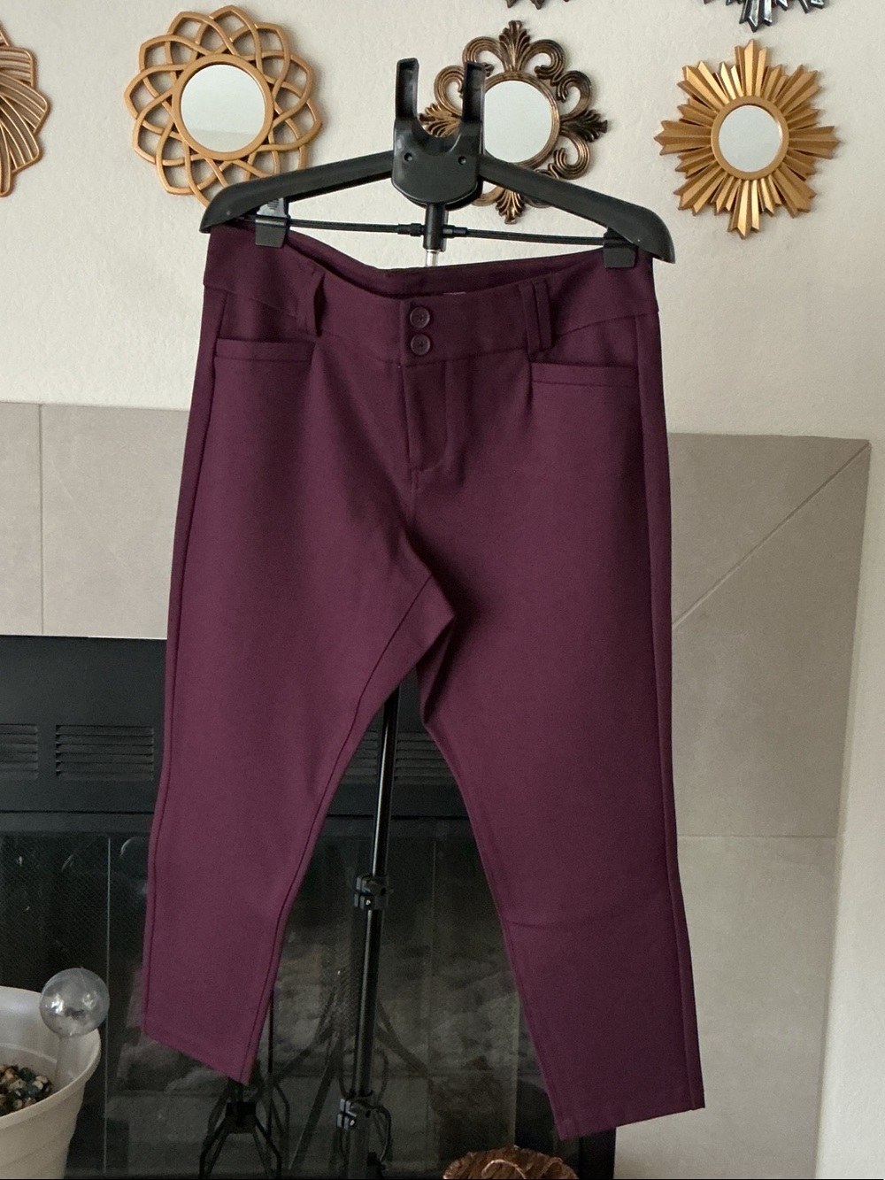 Torrid studio Women’s Burgundy Stretch Ponte Pants w/pockets